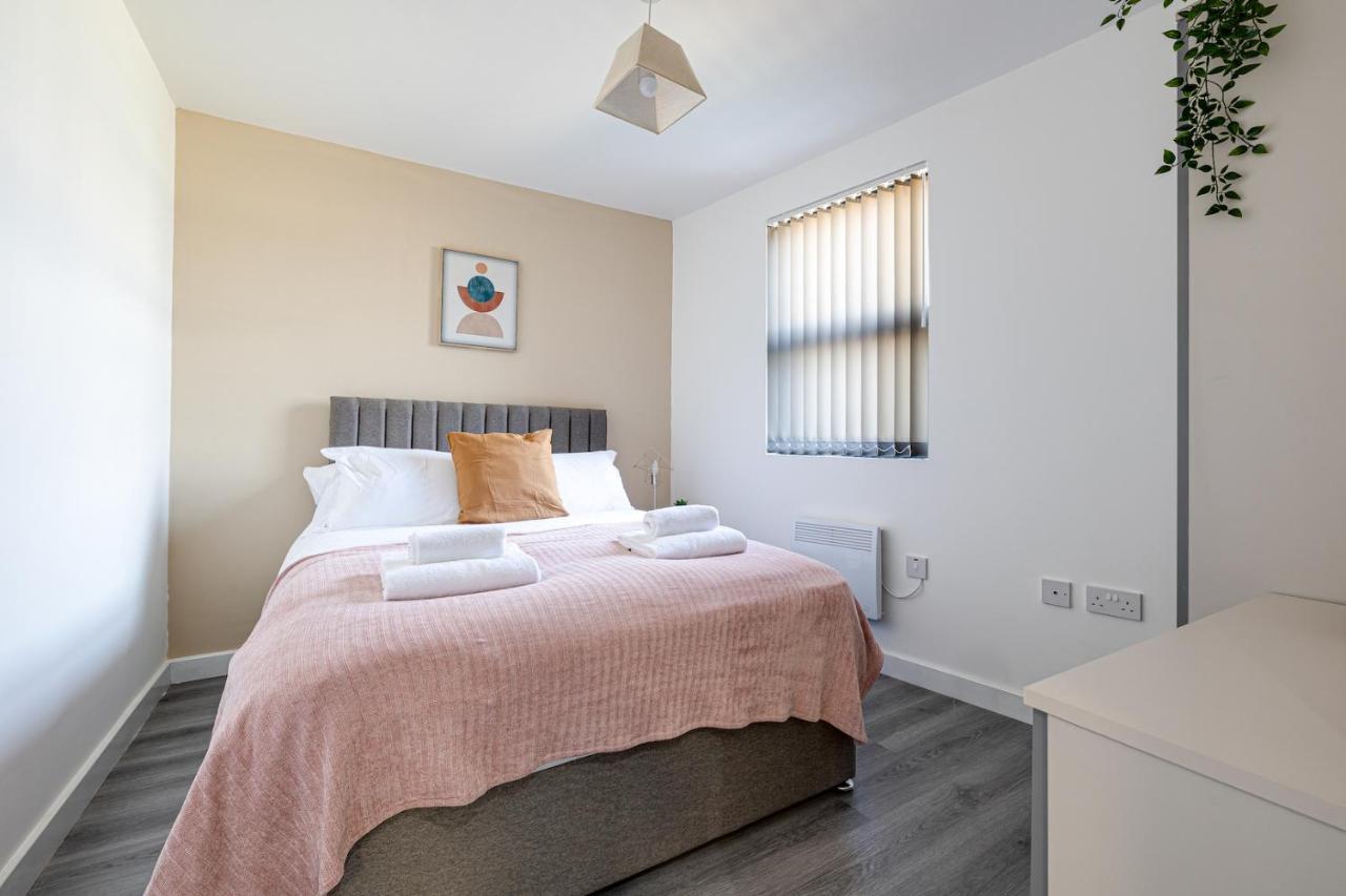 Top Floor Apartment With Private Balcony In Stockport Centre By Hass Haus Exterior foto