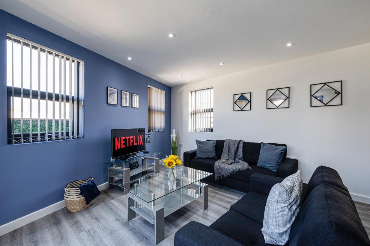 Top Floor Apartment With Private Balcony In Stockport Centre By Hass Haus Exterior foto