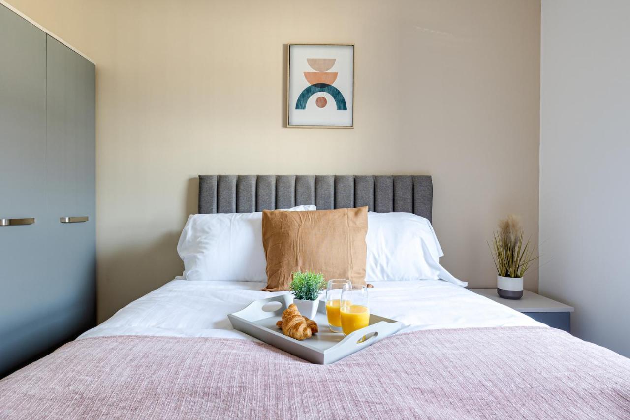 Top Floor Apartment With Private Balcony In Stockport Centre By Hass Haus Exterior foto